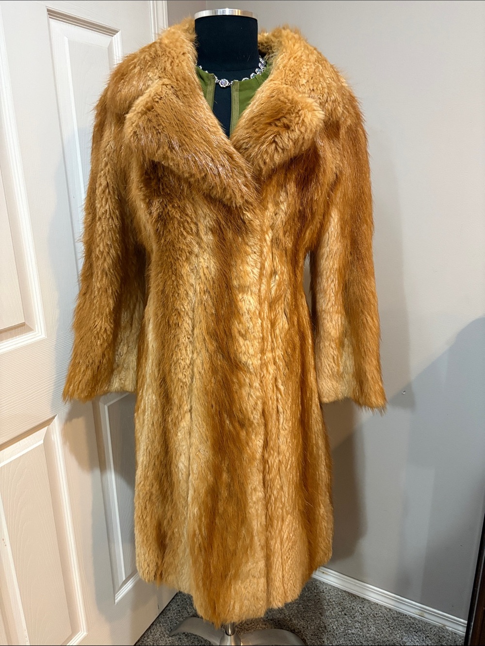 Luxurious Golden Brown Tankini Racoon real -Fur Coat - Women's small Vintage.